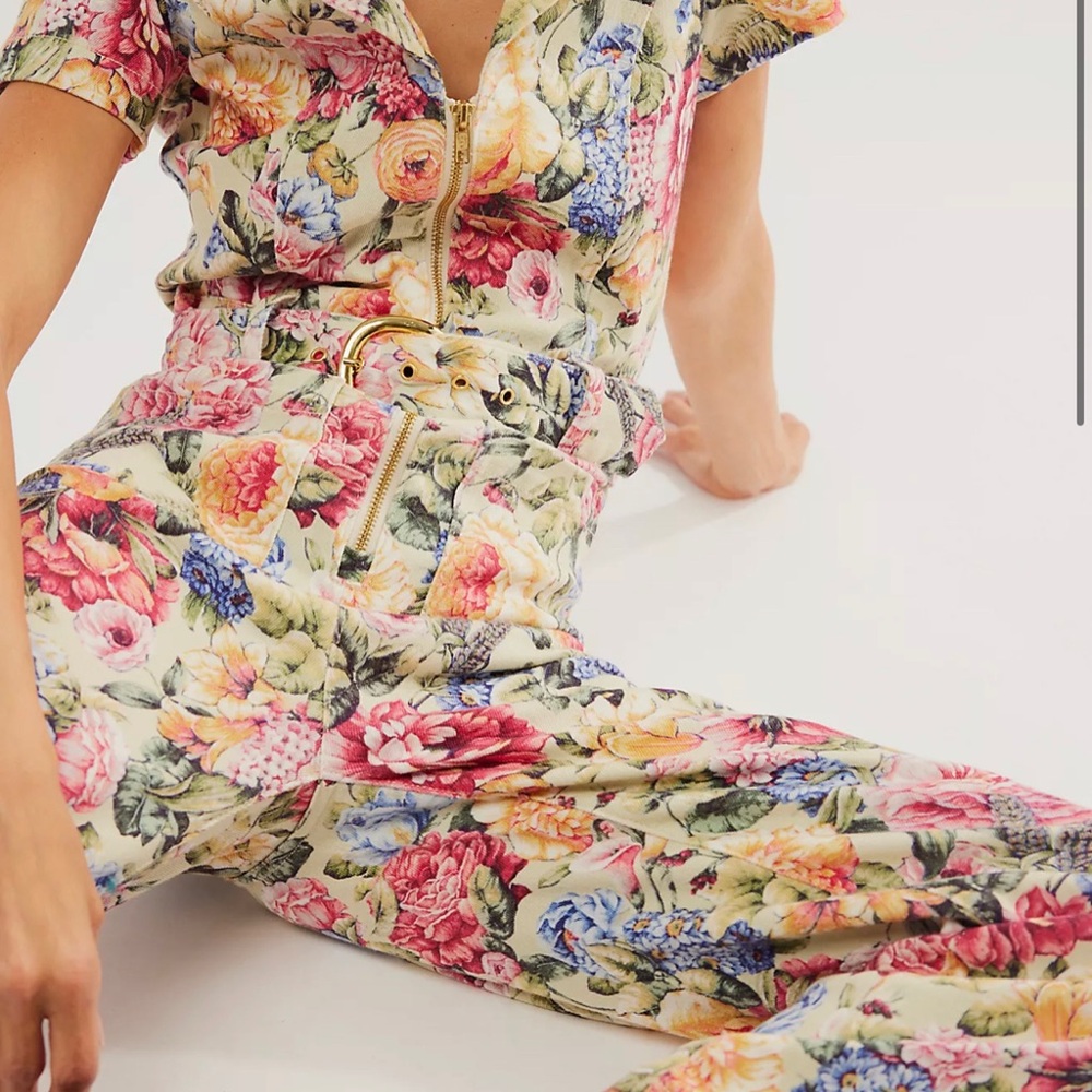 Show me your MUMU Floral Zip-Front jumpsuit